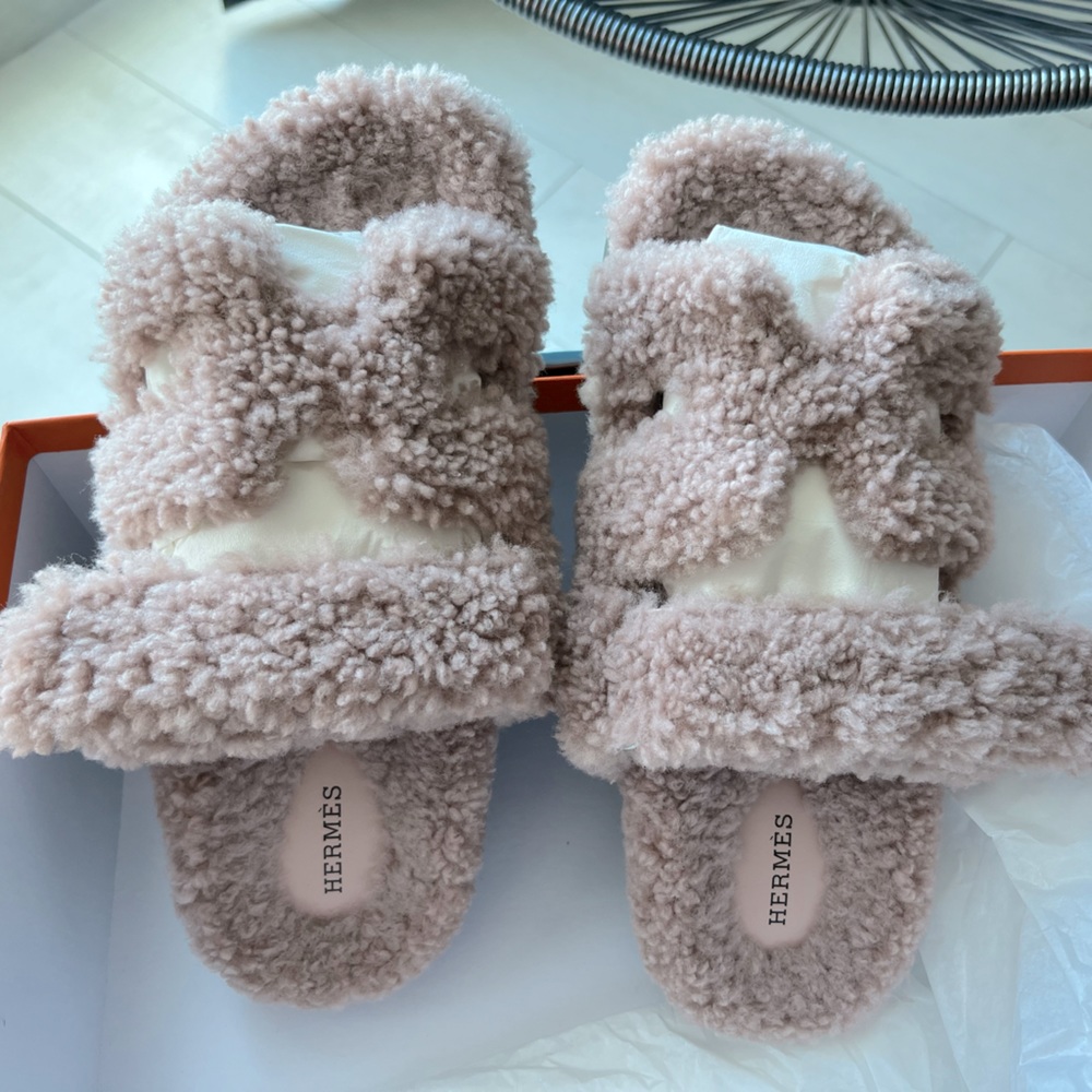Sold off posh New chypre sandals Hermes sheep’s wool comfy sandal nude BOIS DE